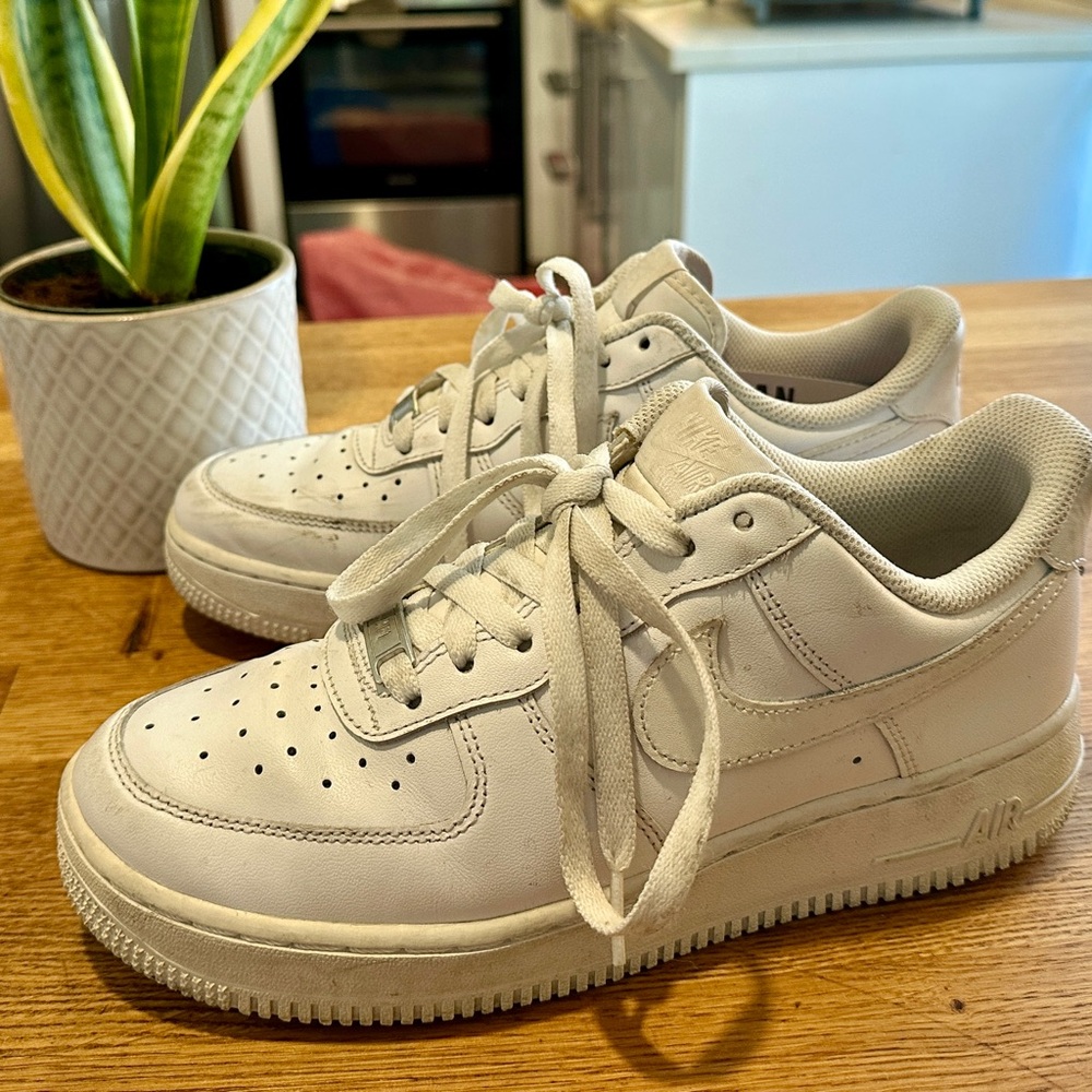 Women’s air force 1 size 8!